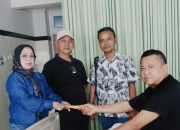 KEPEDULIAN PERUSAHAAN DI TENGAH TRAGEDI Manajemen PT MSP Salurkan Bantuan Pengobatan untuk Rosidi, Aktivis Korban Penyiraman Air Keras di Bangka Selatan.