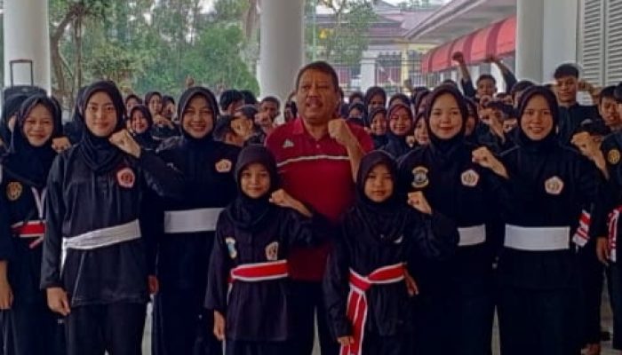 Wali Kota Pangkalpinang Lepas 80 Atlet Pencak Silat ke Kejurda SMI Bangka Barat