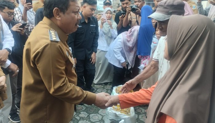 Pemkot Pangkalpinang Salurkan Bantuan Pangan untuk 622 Warga Opas Indah